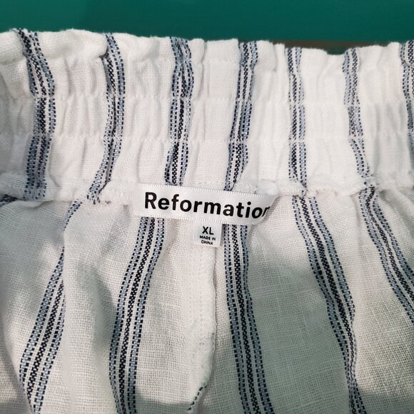 Reformation Mila Linen Shorts, Size XL - Picture 8 of 12